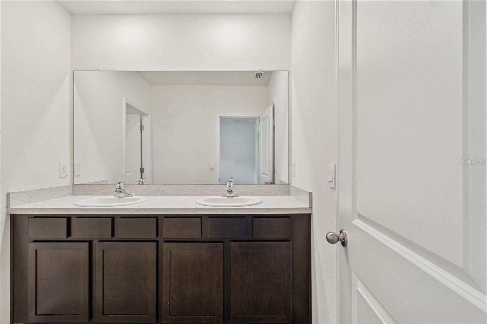 SUMMERSTONE - Residential