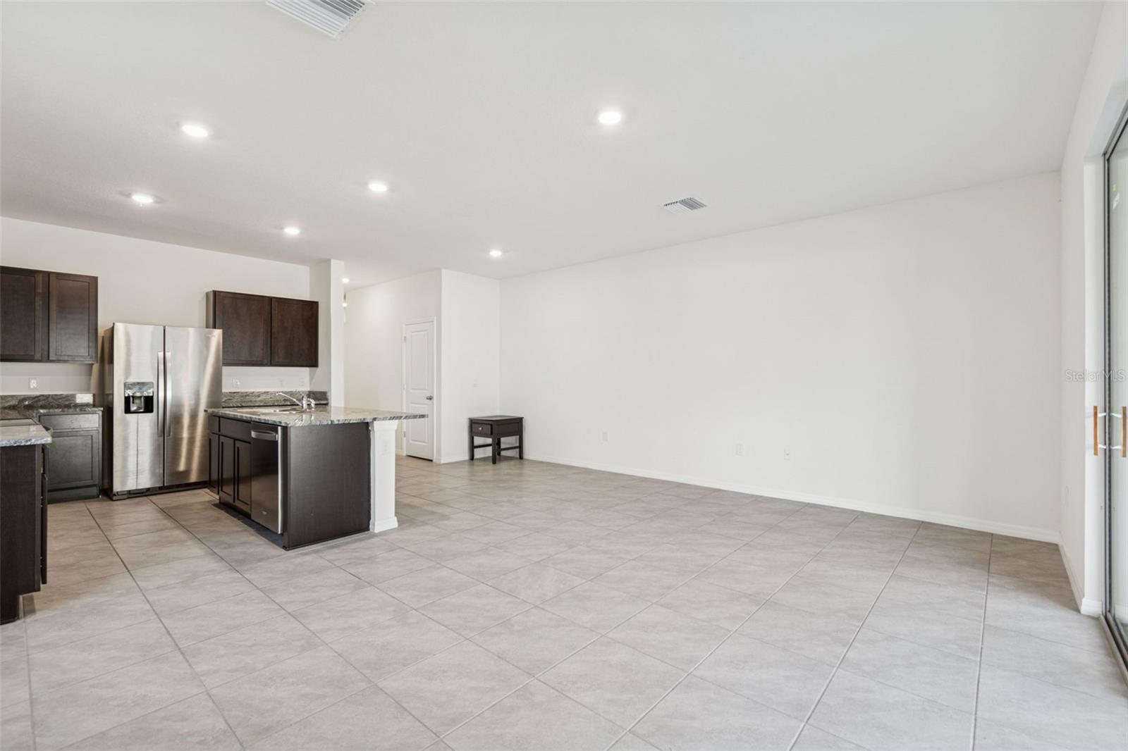 SUMMERSTONE - Residential