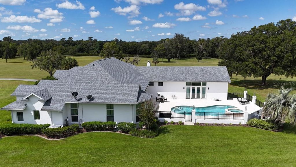 Photo of 601 SE 80th Street, Ocala, FL 34480 (MLS # OM701381)