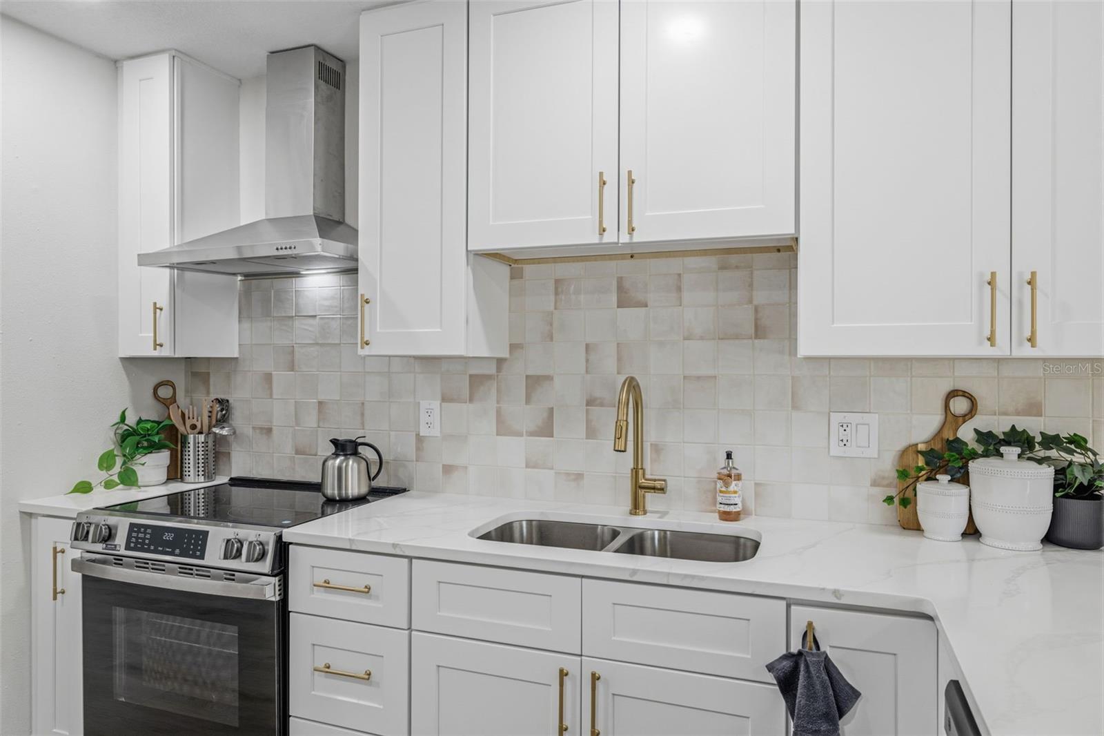 DEL RIO ESTATES UNIT 6 - Residential