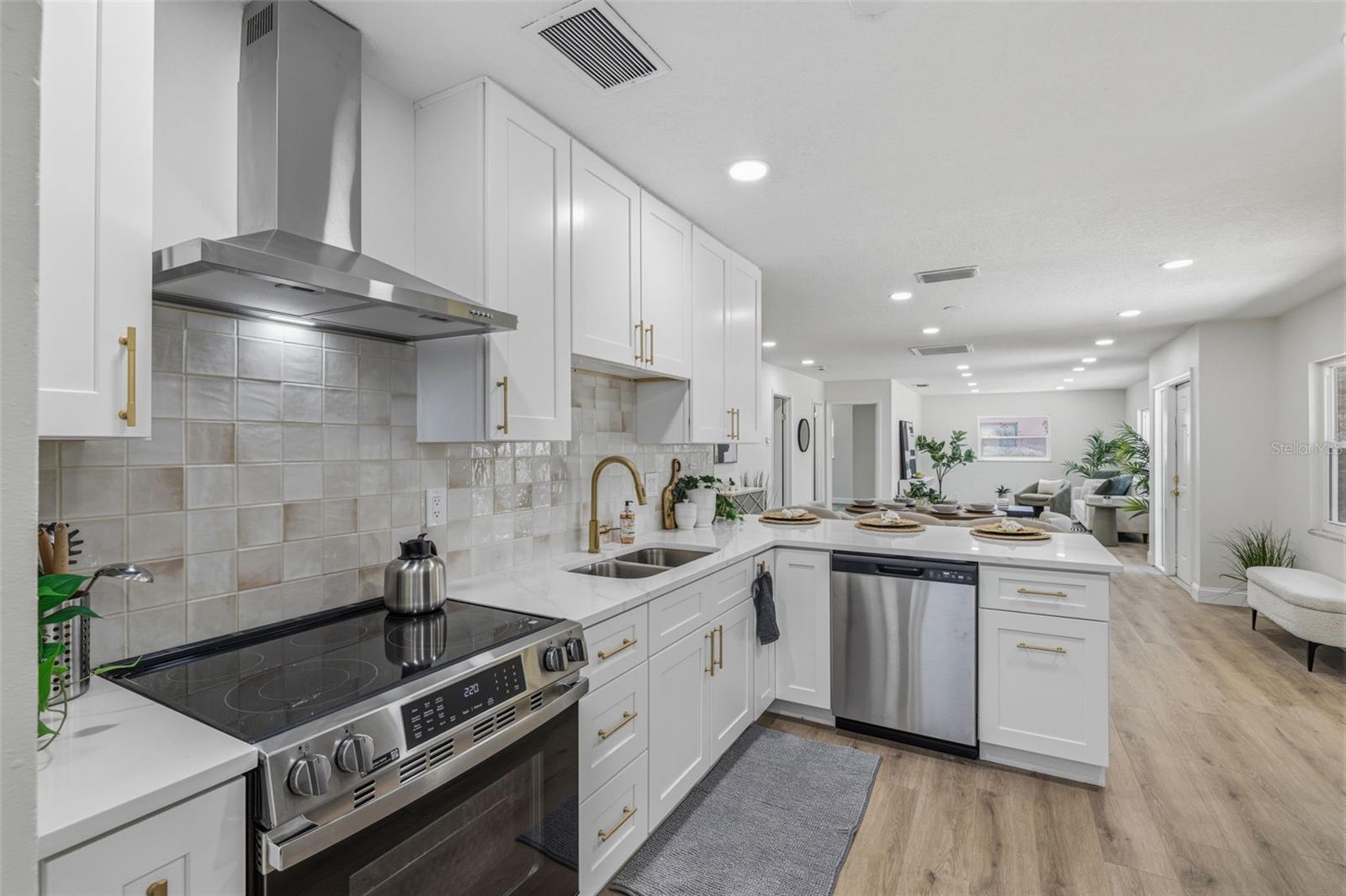 DEL RIO ESTATES UNIT 6 - Residential