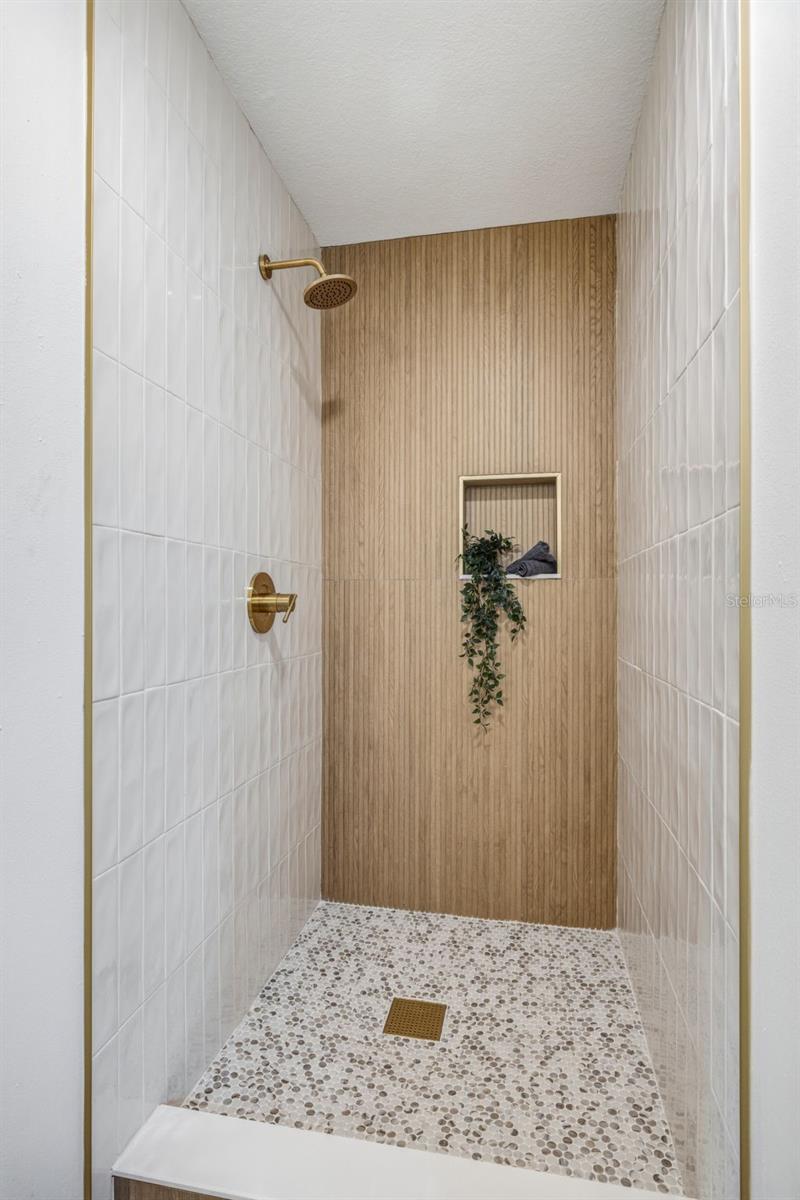 DEL RIO ESTATES UNIT 6 - Residential