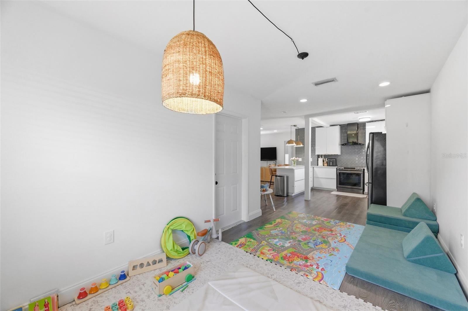 JUNGLE COUNTRY CLUB 4TH ADD - Residential