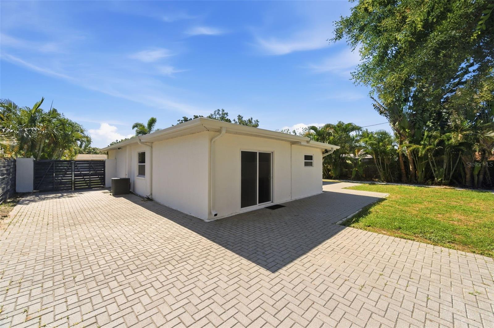 JUNGLE COUNTRY CLUB 4TH ADD - Residential