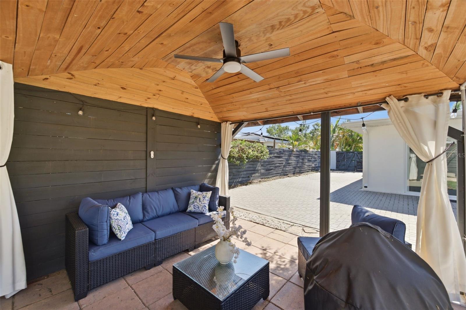 JUNGLE COUNTRY CLUB 4TH ADD - Residential