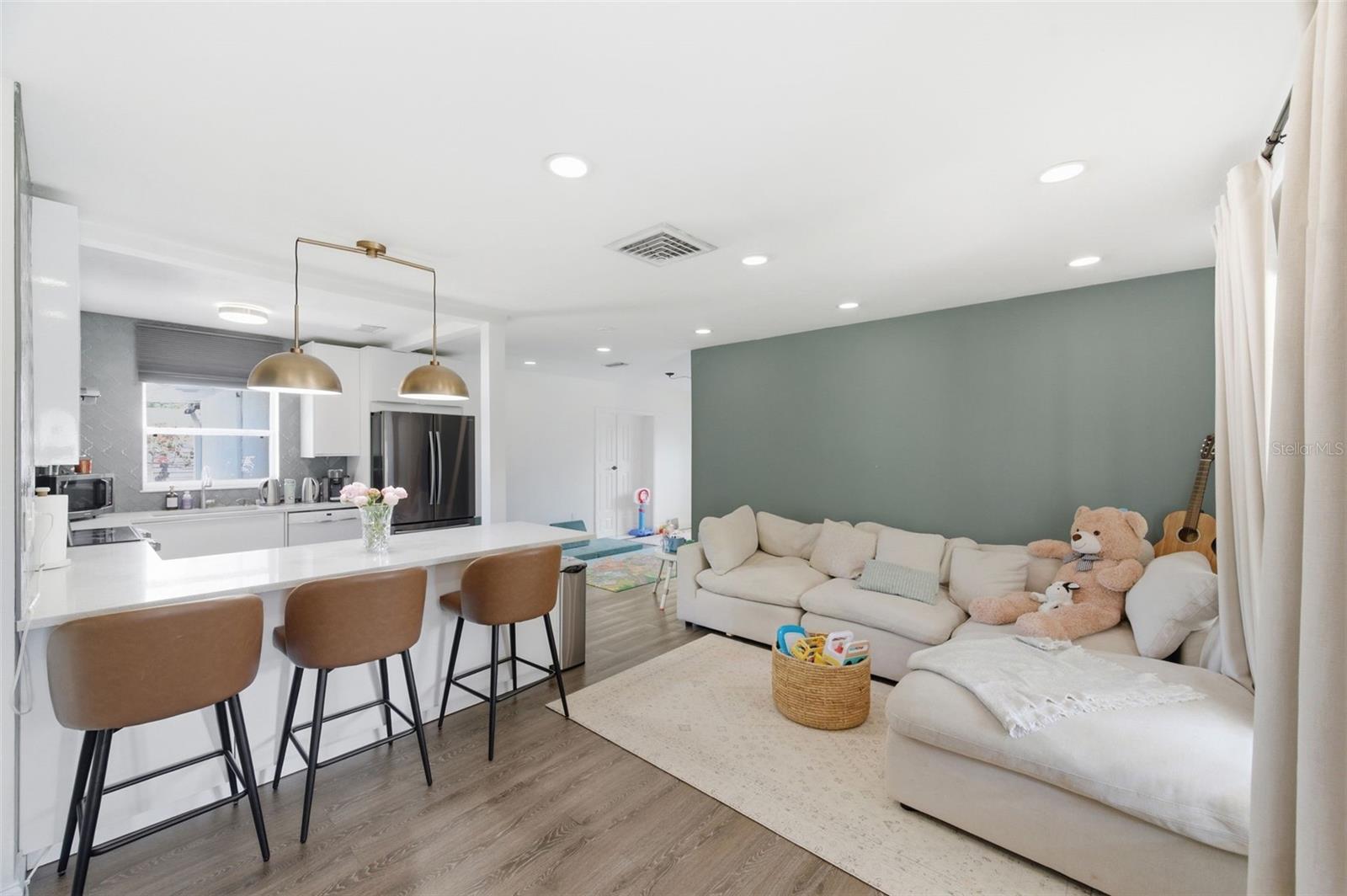 JUNGLE COUNTRY CLUB 4TH ADD - Residential