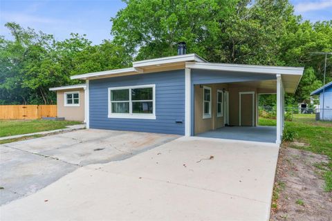 A home in BROOKSVILLE