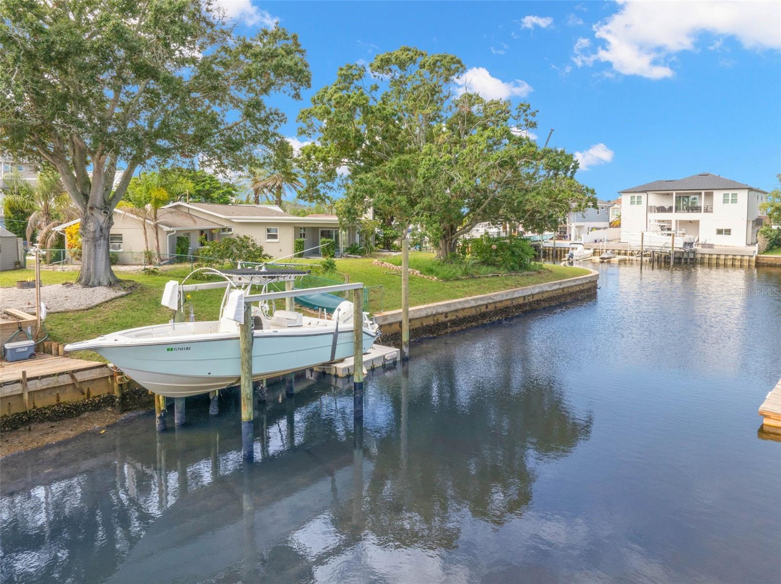332 WESTWINDS DRIVE