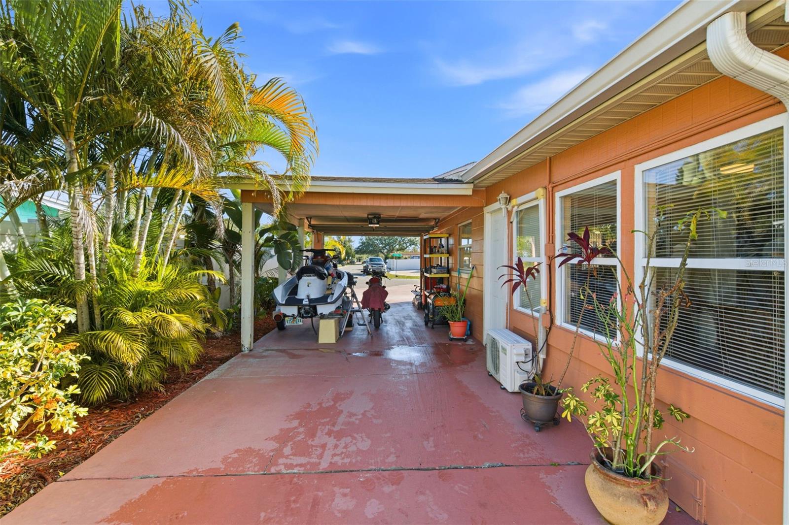 HOLIDAY VILLAGE SEC 3 - Residential