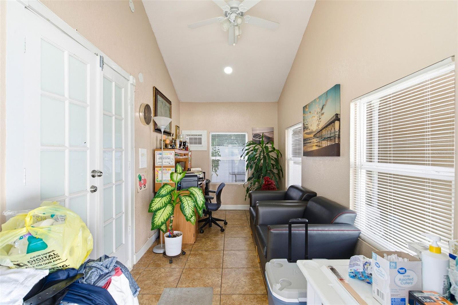 HOLIDAY VILLAGE SEC 3 - Residential