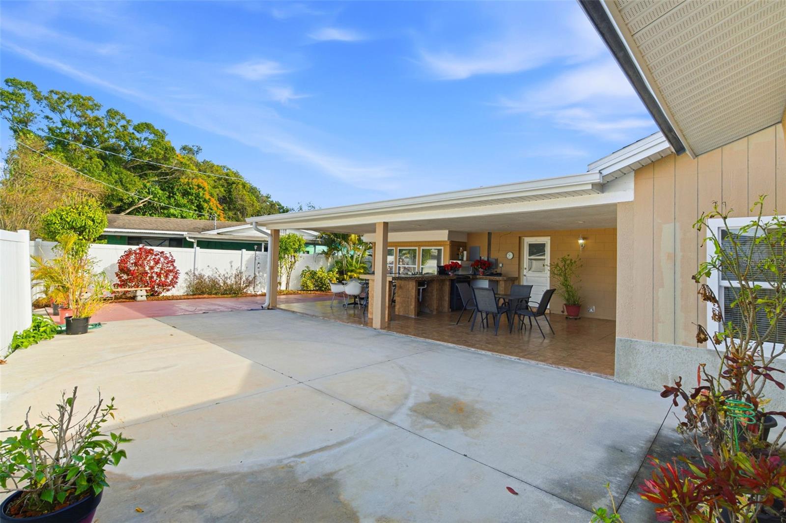 HOLIDAY VILLAGE SEC 3 - Residential