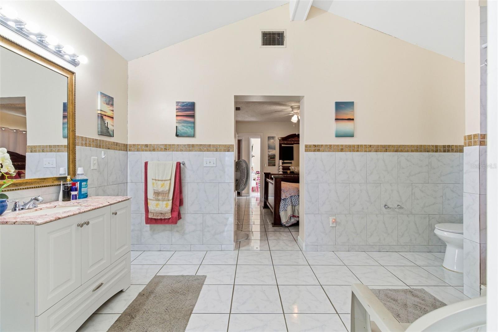 HOLIDAY VILLAGE SEC 3 - Residential