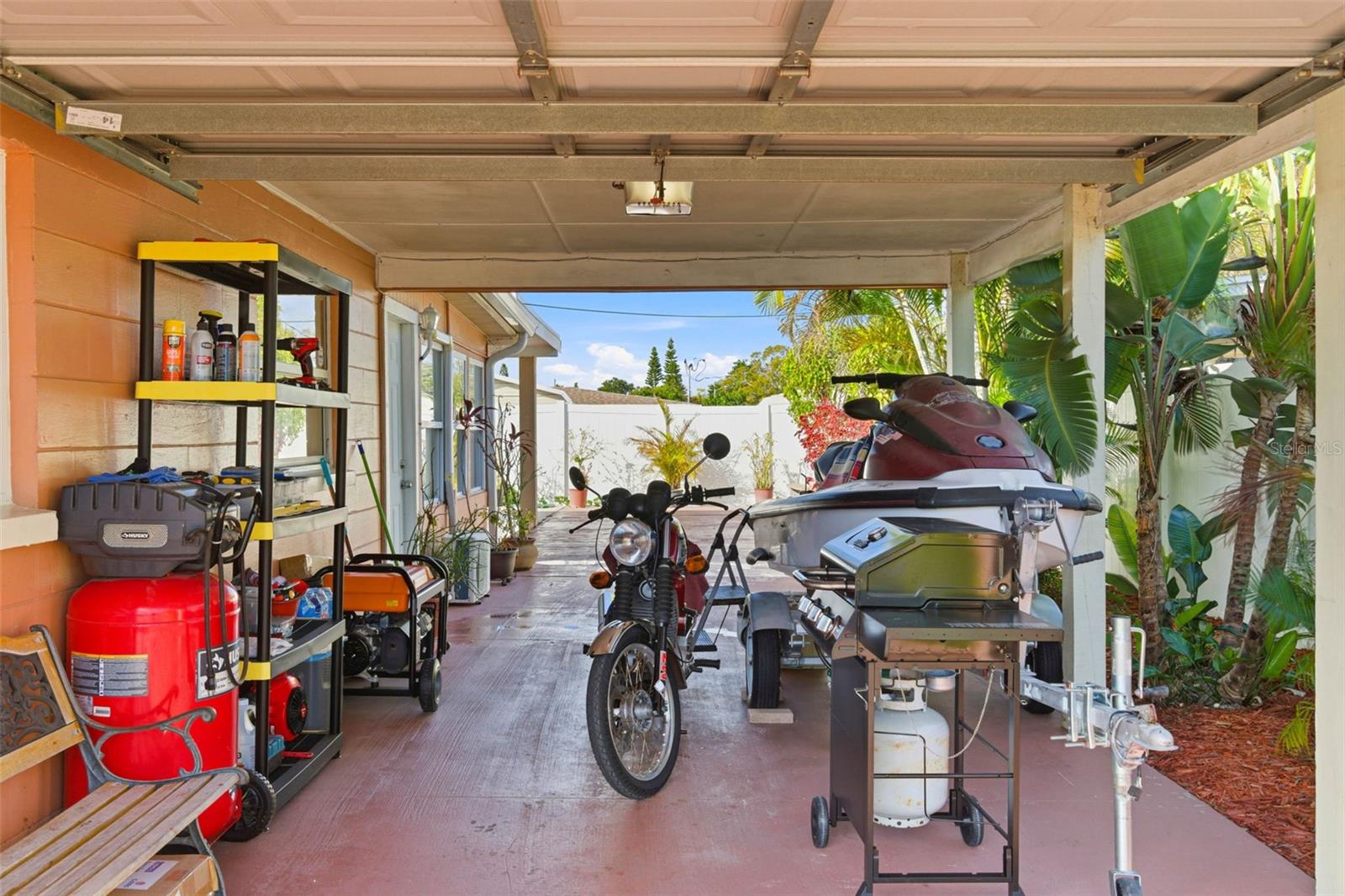 HOLIDAY VILLAGE SEC 3 - Residential