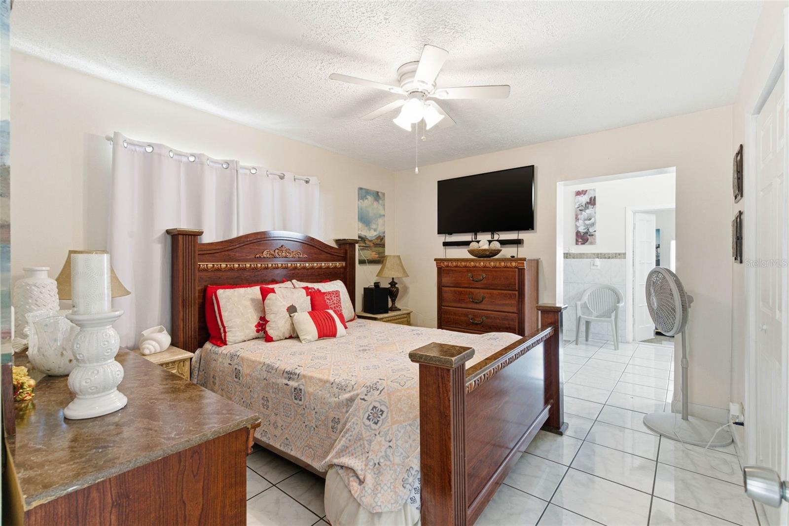 HOLIDAY VILLAGE SEC 3 - Residential