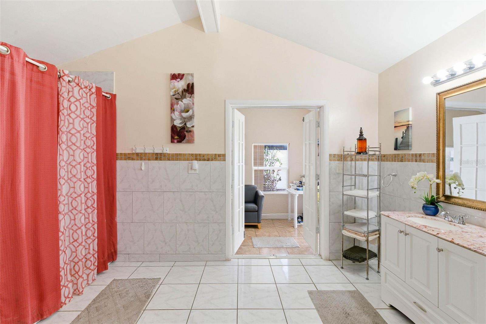 HOLIDAY VILLAGE SEC 3 - Residential