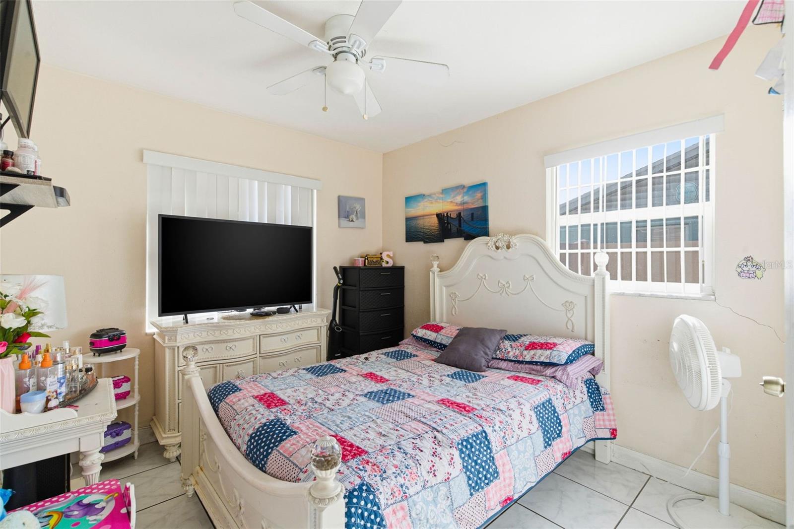 HOLIDAY VILLAGE SEC 3 - Residential