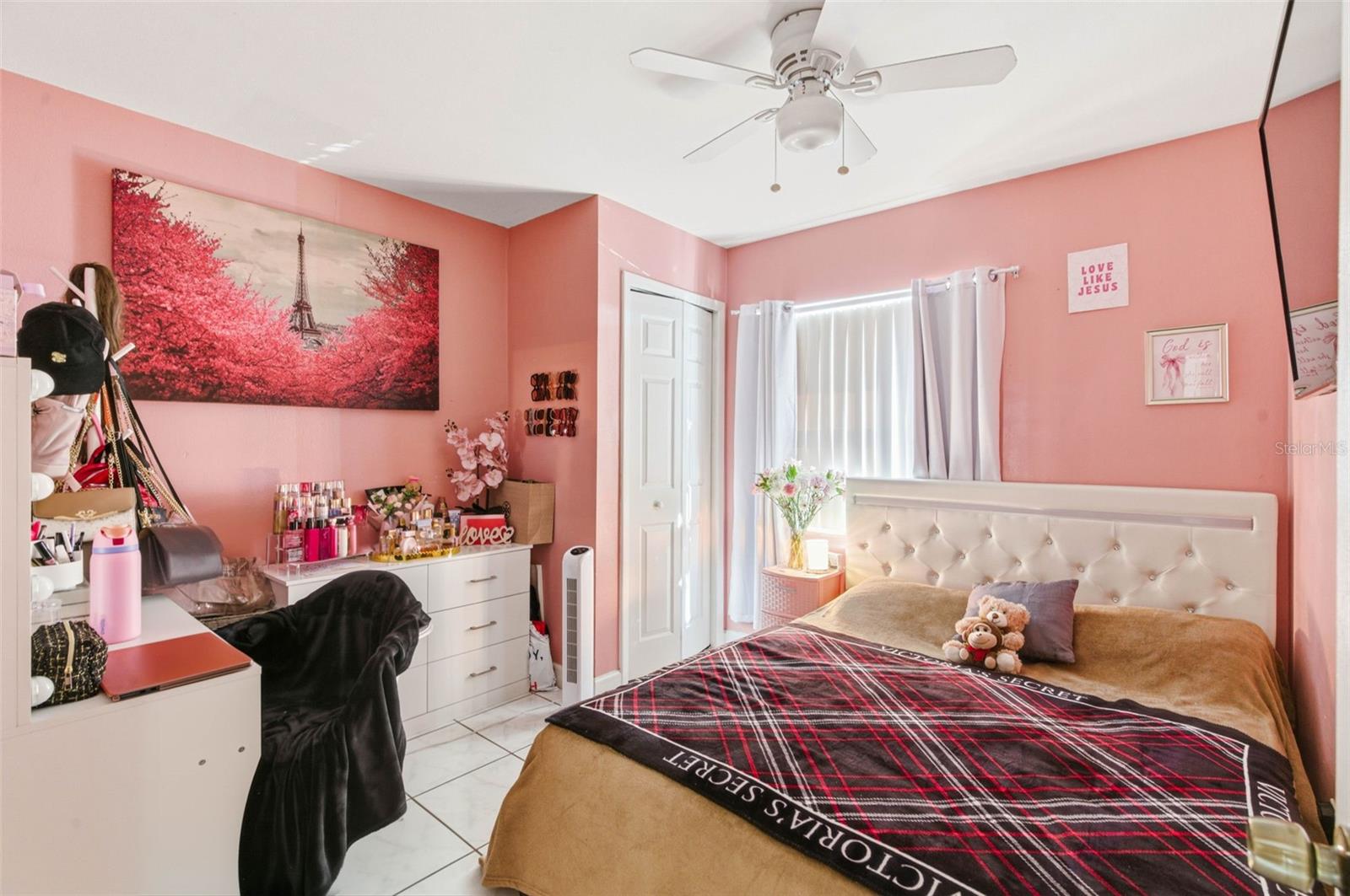 HOLIDAY VILLAGE SEC 3 - Residential