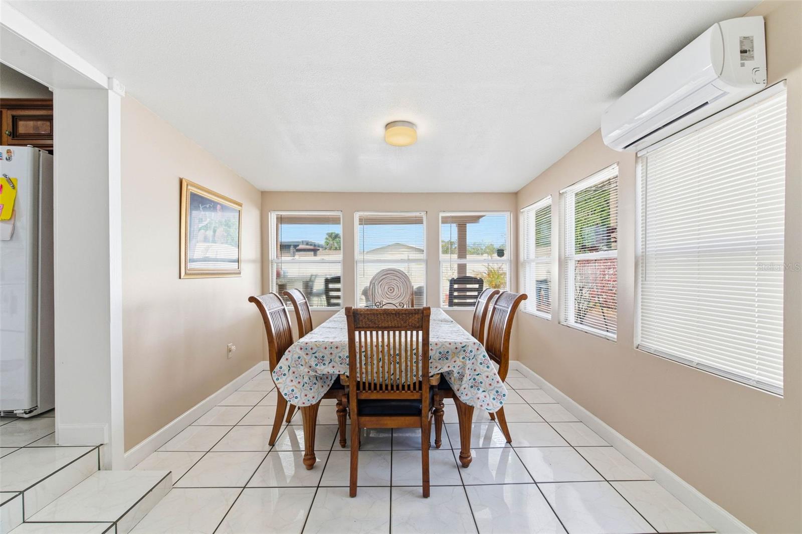 HOLIDAY VILLAGE SEC 3 - Residential