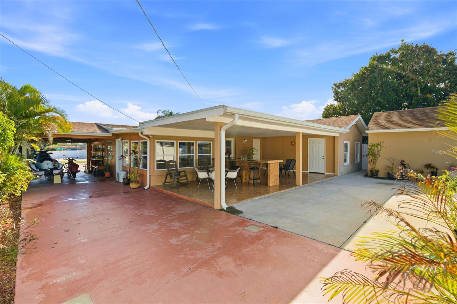 HOLIDAY VILLAGE SEC 3 - Residential