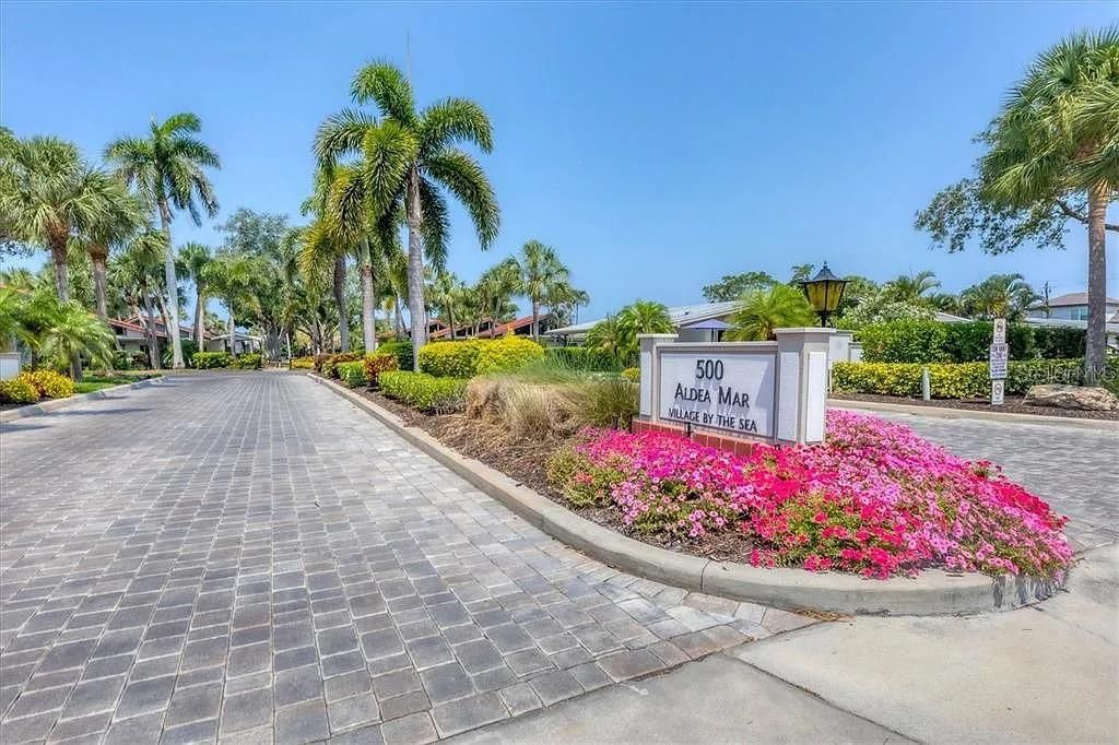 Photo of 500 Park Boulevard S #24, Venice, FL 34285 (MLS # TB8502636)
