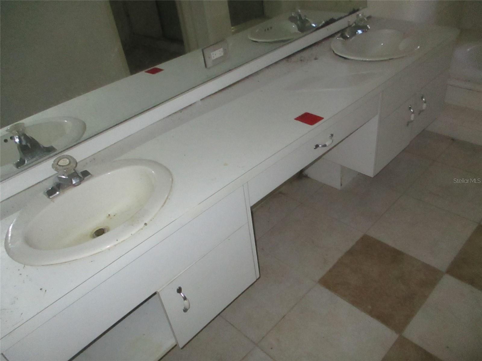 CRANES ROOST - Residential