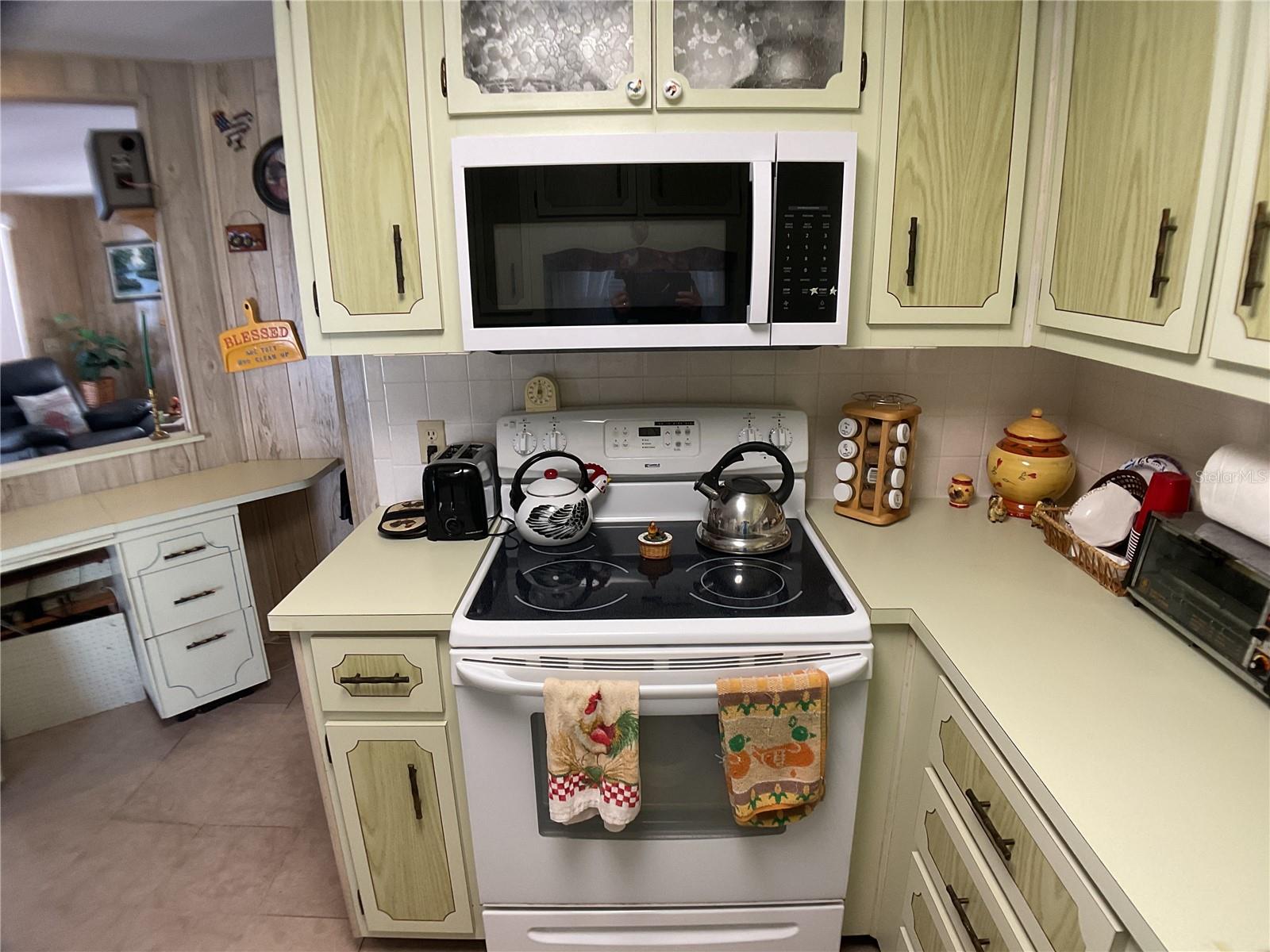 MAPLE LEAF ESTATES - Residential