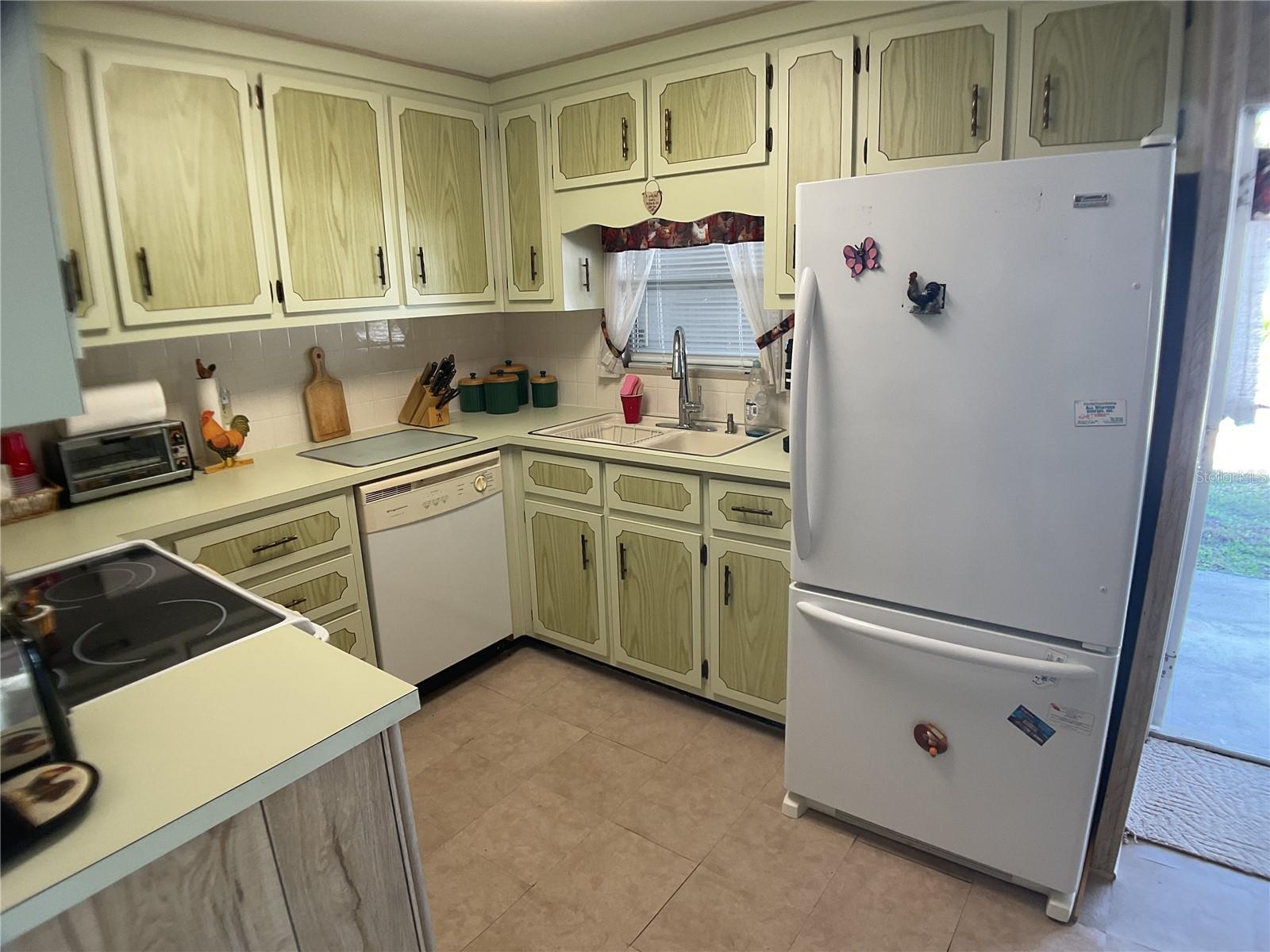 MAPLE LEAF ESTATES - Residential