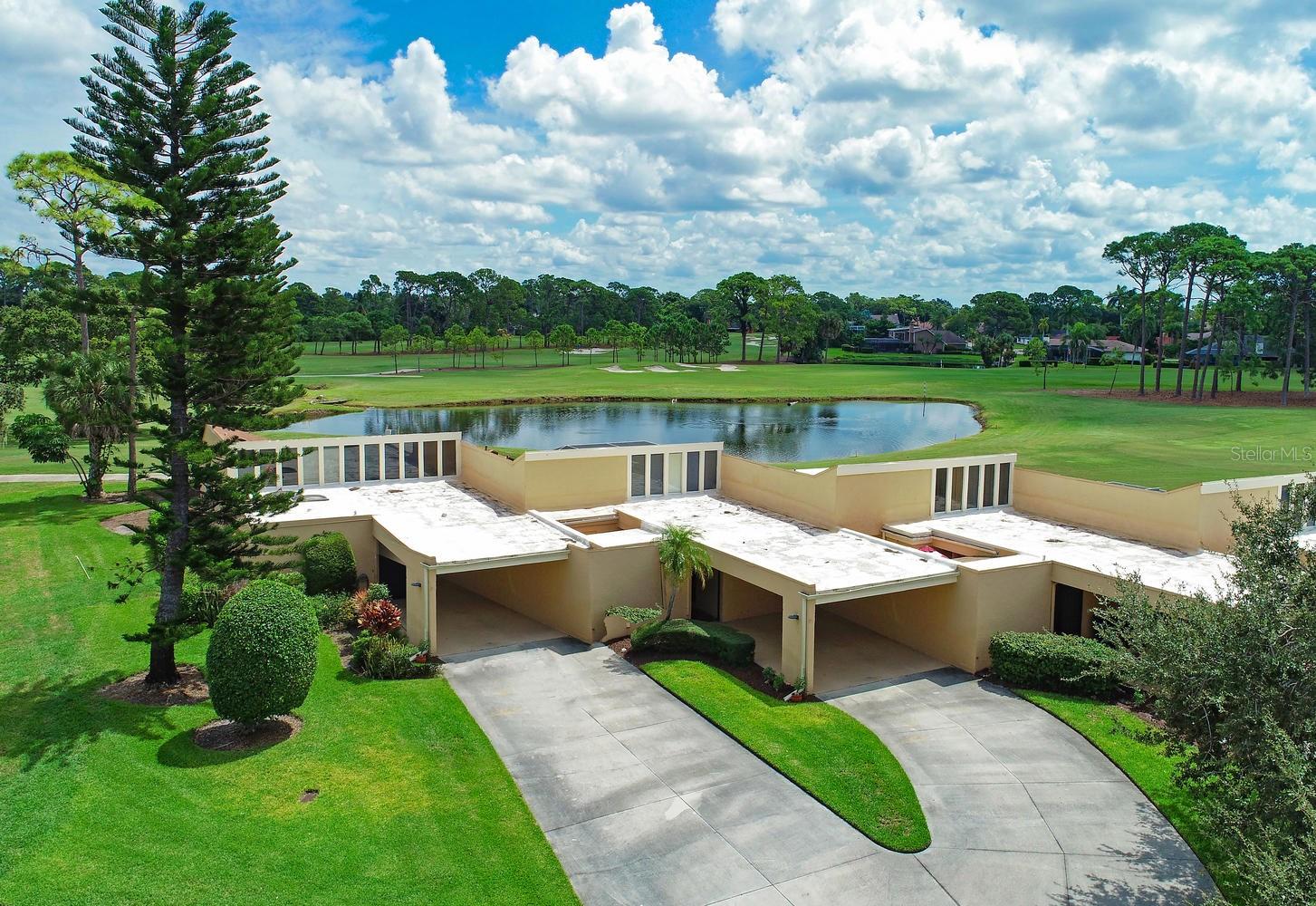 COZY QUIET FURNISHED GOLF COURSE VILLA WITH PRIVATE POOL. (WEEKLY POOL SERVICE INCLUDED IN THE RENT). WIDE OPEN LAKE & LONG VIEWS OF THE IMG GOLF COURSE.
FEATURES INCLUDE - STAINLESS STEEL APPLIANCES, SILESTONE KITCHEN & BATH COUNTERS, LUXURY VINYL PLANK FLOORING IN THE BEDROOMS, SIX SEAT LEATHER SECTIONAL, AND A 62" WALL MOUNTED TV IN THE GREAT ROOM.
TURN KEY FURNISHED FOR YOUR IMMEDIATE ENJOYMENT. NO STAIRS AND COVERED ACCESS FROM THE DOUBLE CARPORT TO THE FRONT DOOR - MUCH APPRECIATED ON RAINY DAYS.
OPEN FLOOR PLAN, HIGH CEILINGS, AND SPLIT BEDROOM FLOOR PLAN PROMOTES PRIVACY.