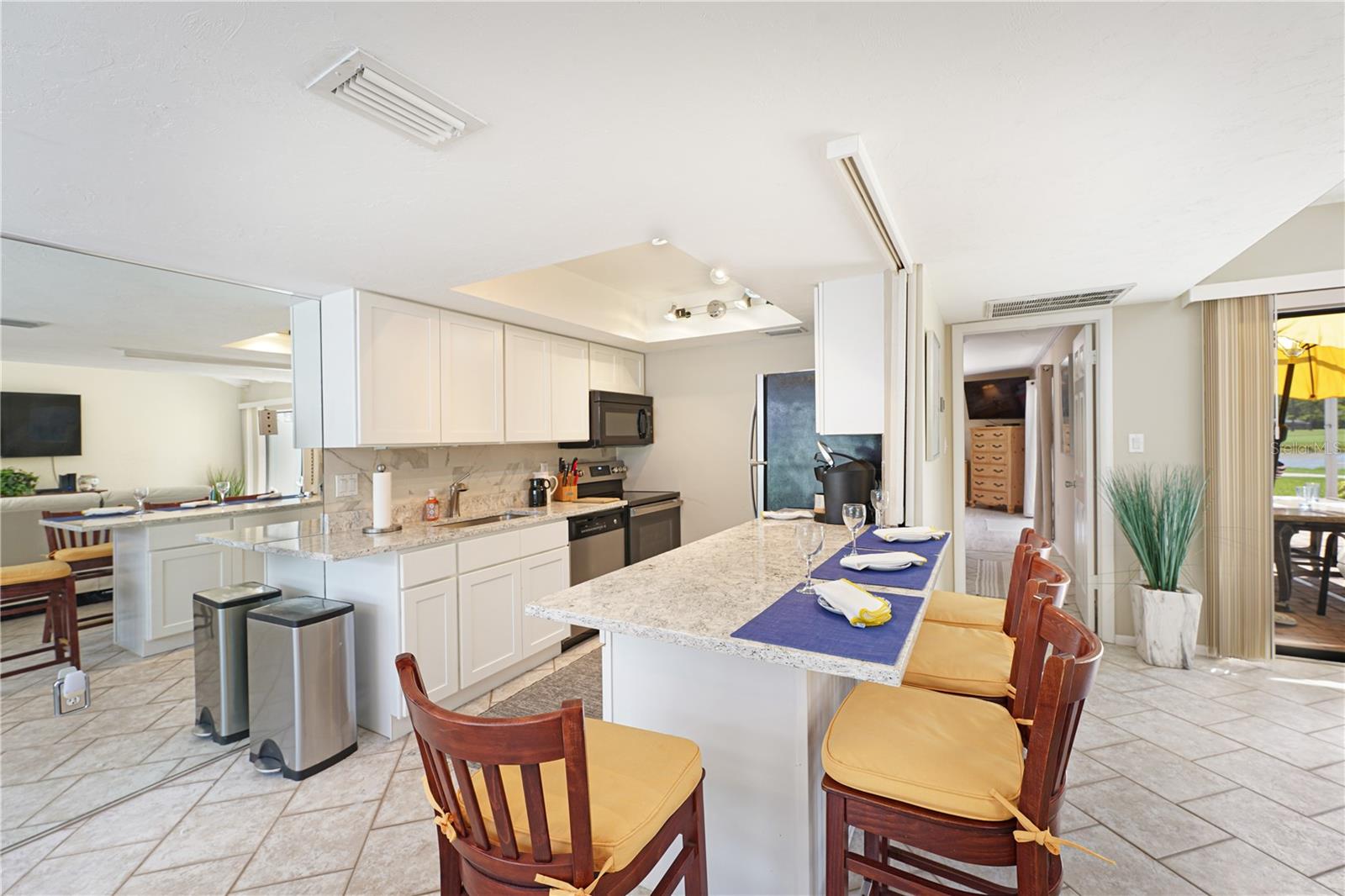 EL CONQUISTADOR VILLAGE - Residential Lease