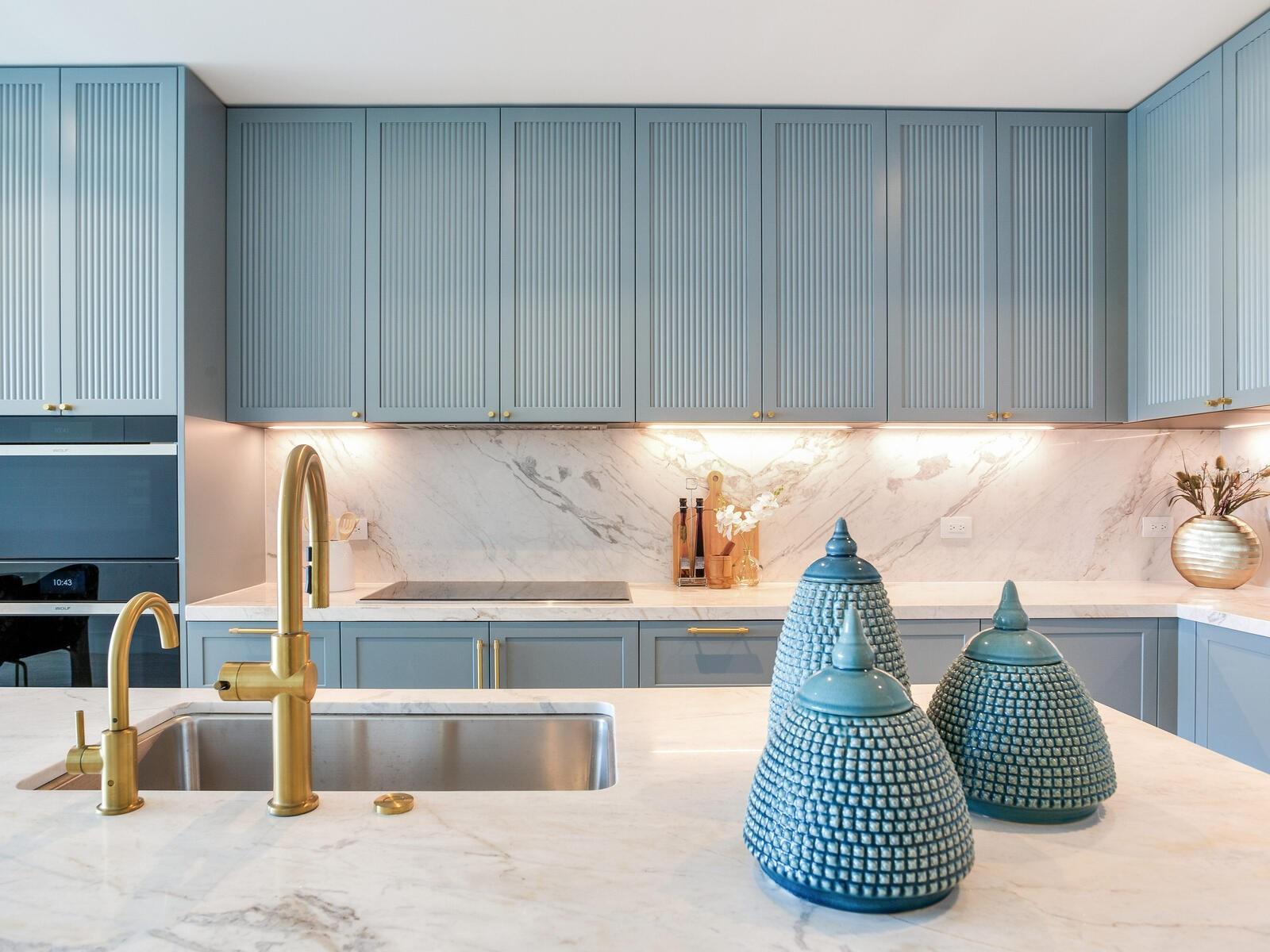 BAYSHORE YSSABELLA CONDOMINIUM - Residential