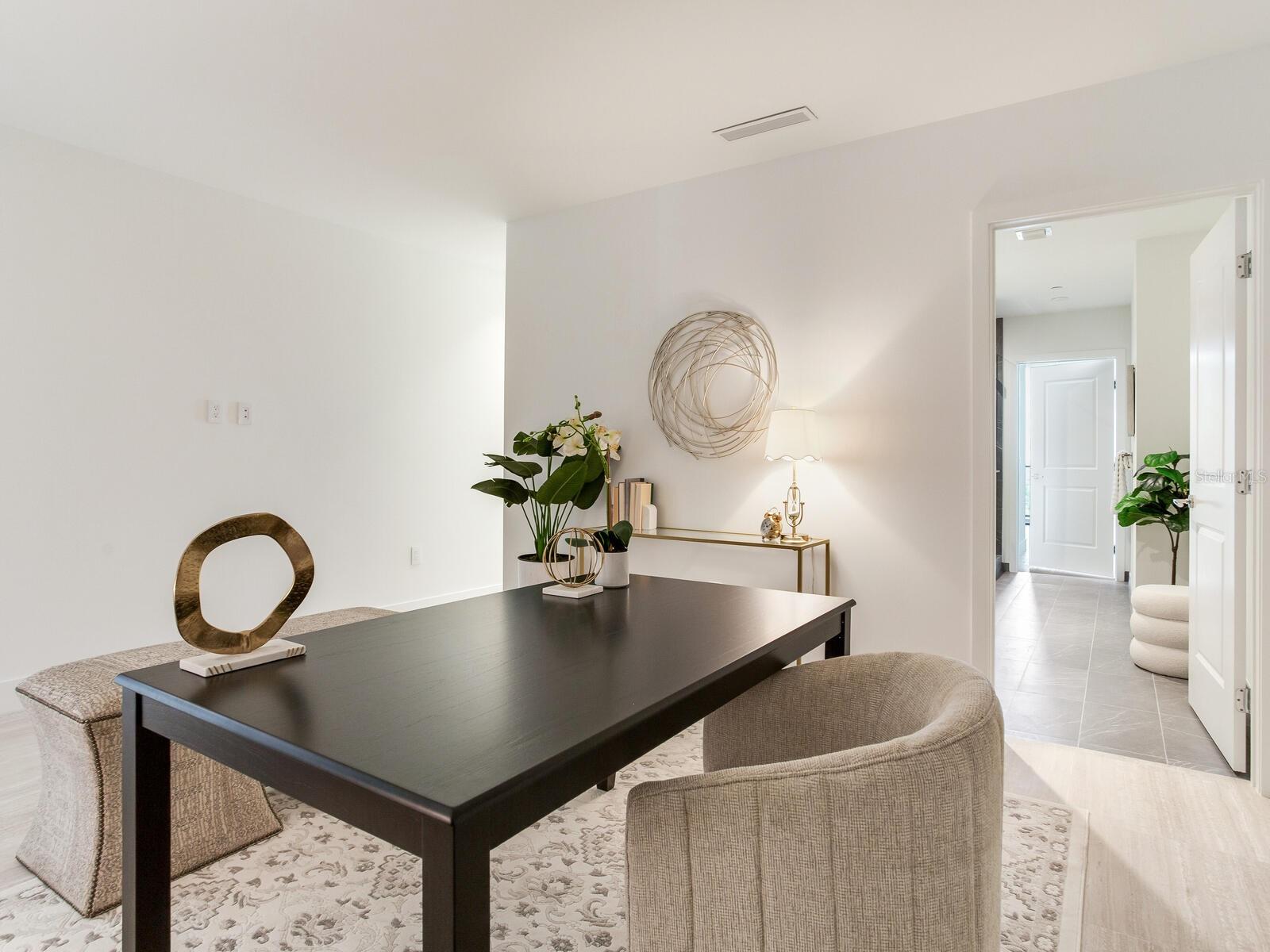 BAYSHORE YSSABELLA CONDOMINIUM - Residential