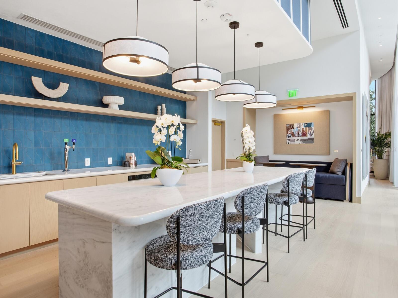 BAYSHORE YSSABELLA CONDOMINIUM - Residential