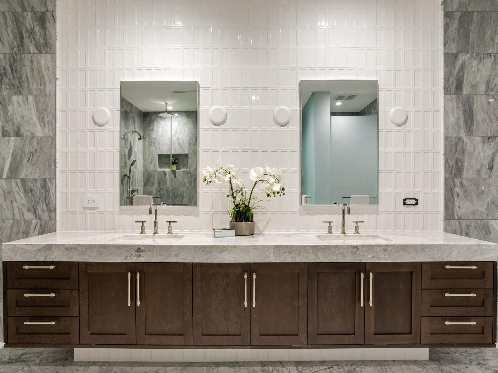 BAYSHORE YSSABELLA CONDOMINIUM - Residential