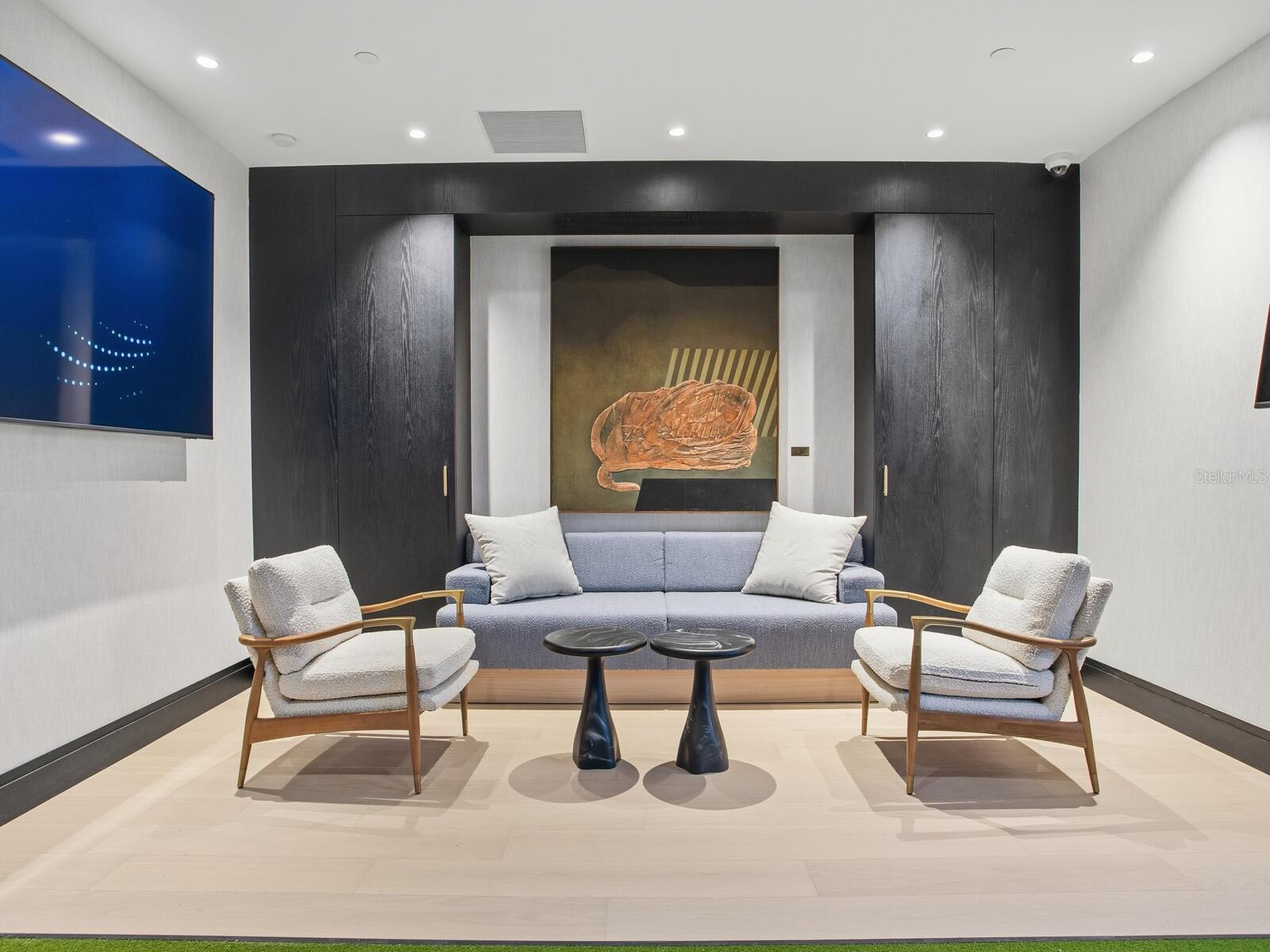 BAYSHORE YSSABELLA CONDOMINIUM - Residential