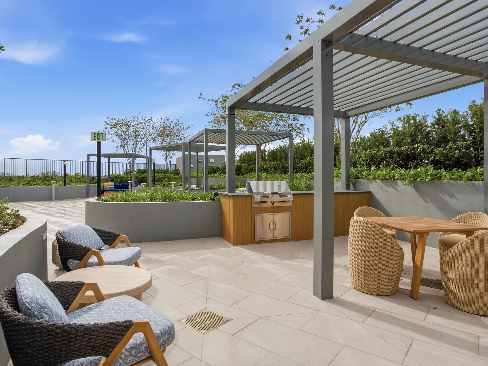 BAYSHORE YSSABELLA CONDOMINIUM - Residential