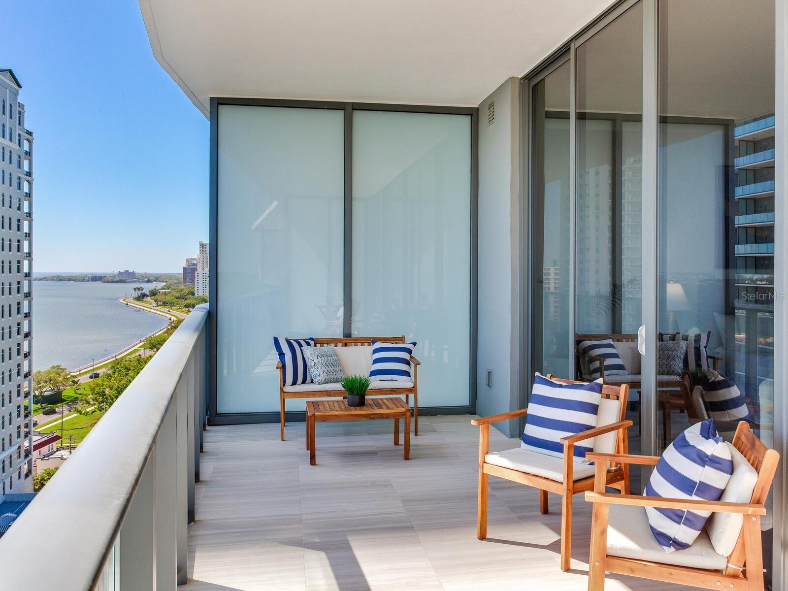 BAYSHORE YSSABELLA CONDOMINIUM - Residential