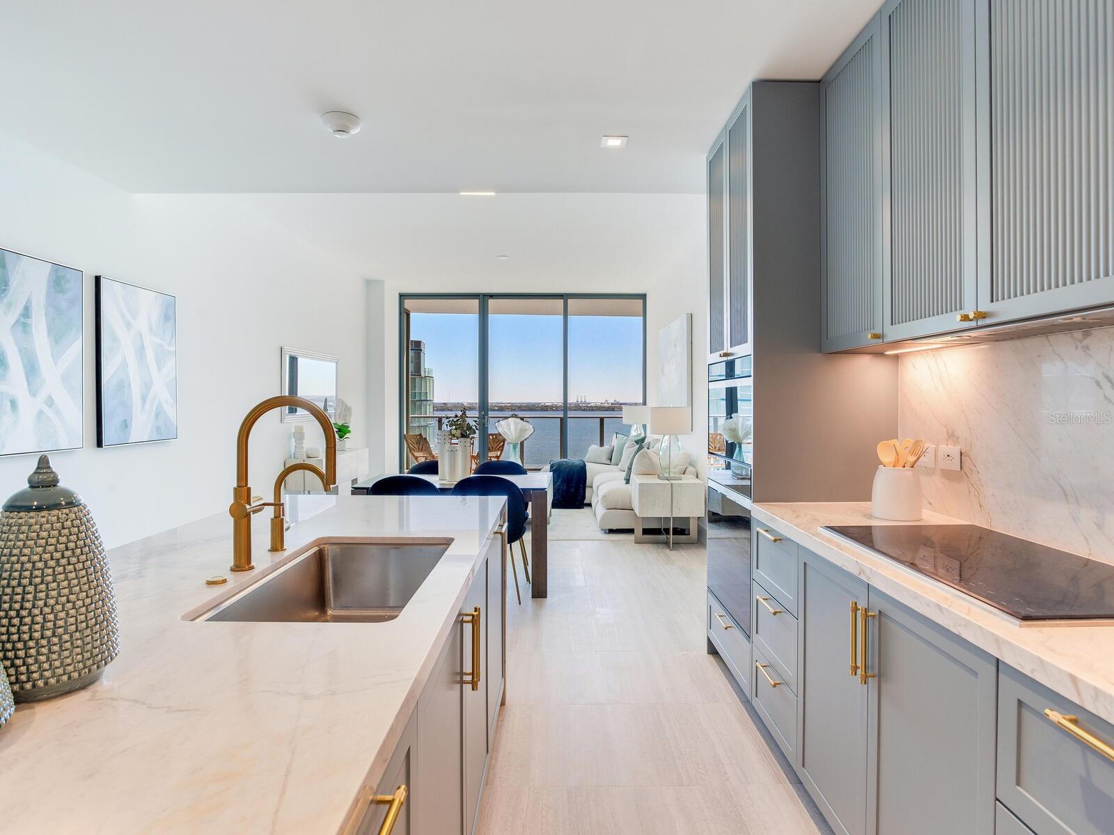 BAYSHORE YSSABELLA CONDOMINIUM - Residential