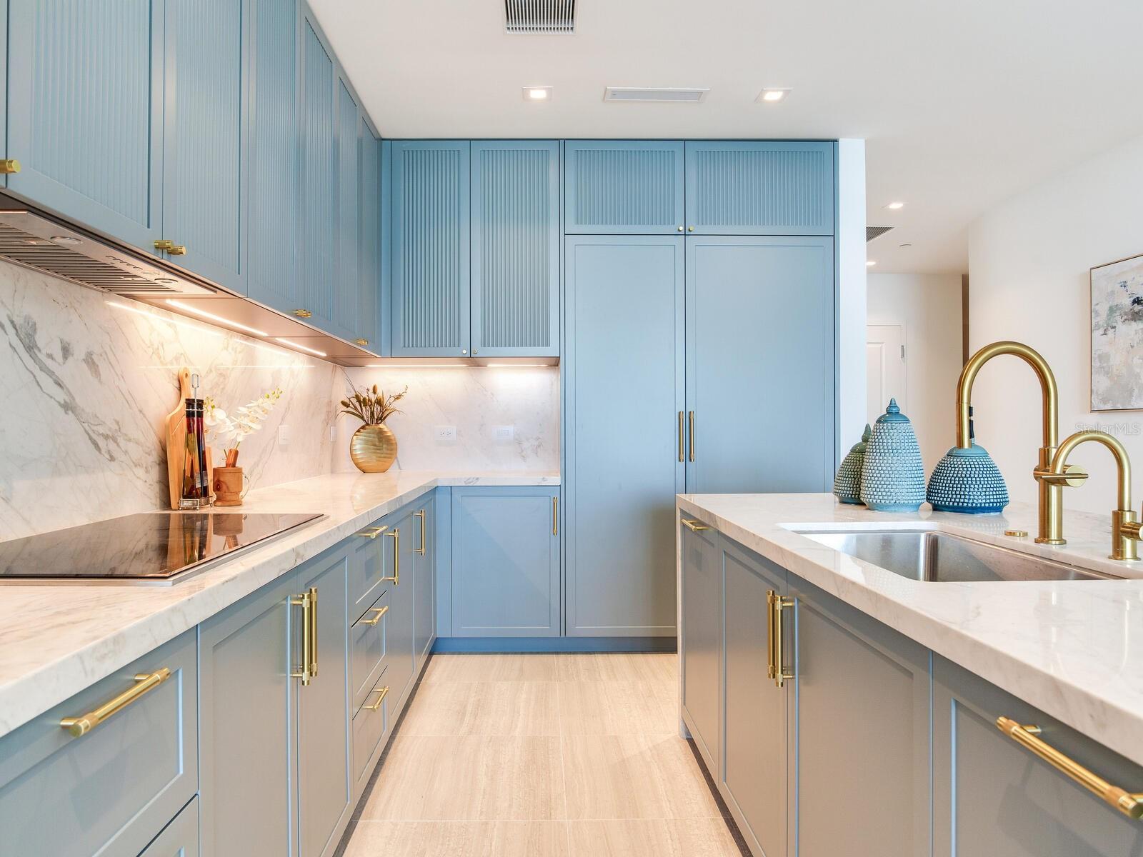 BAYSHORE YSSABELLA CONDOMINIUM - Residential