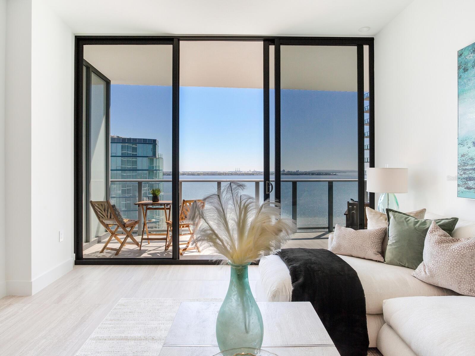 BAYSHORE YSSABELLA CONDOMINIUM - Residential