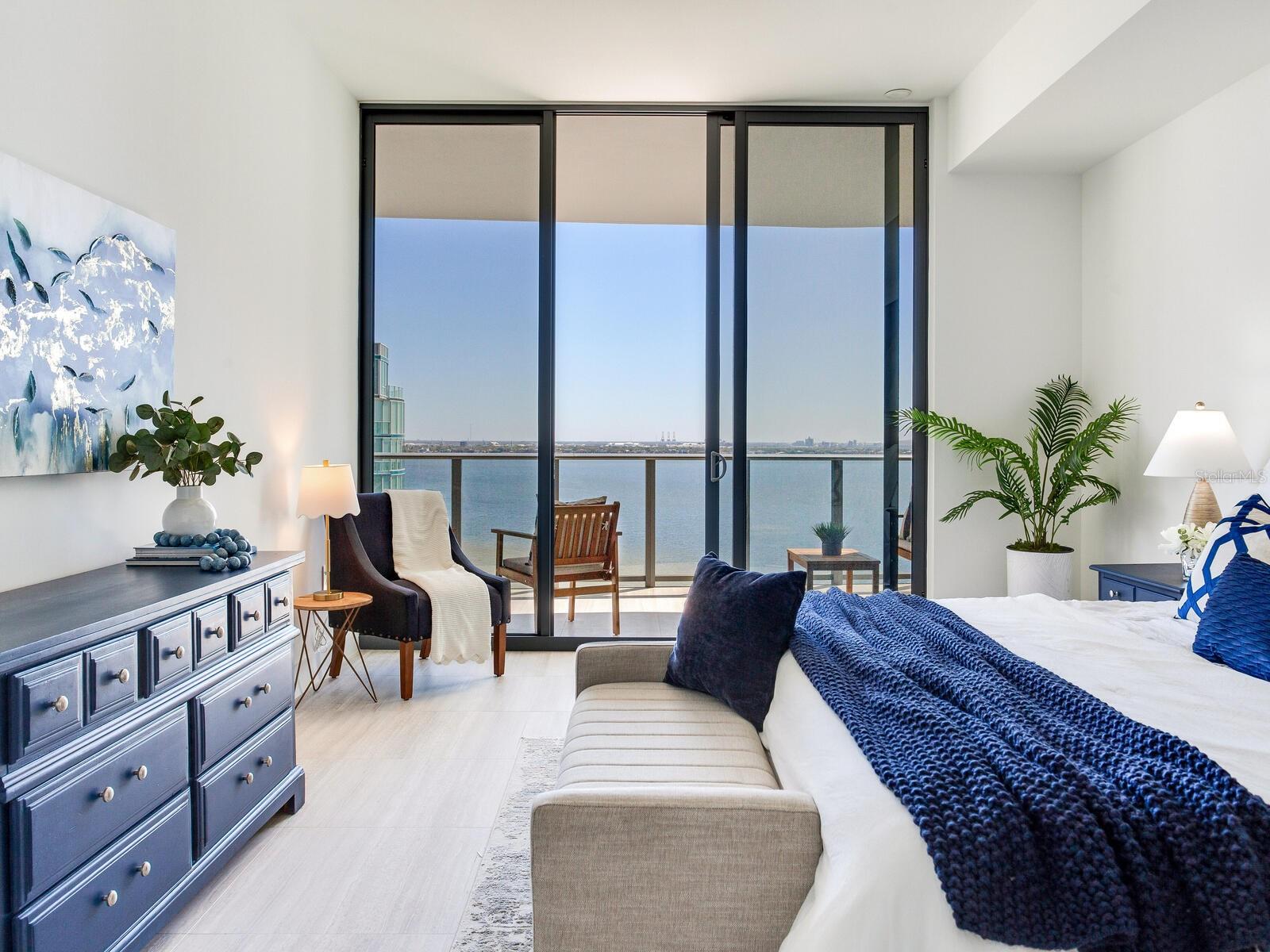 BAYSHORE YSSABELLA CONDOMINIUM - Residential