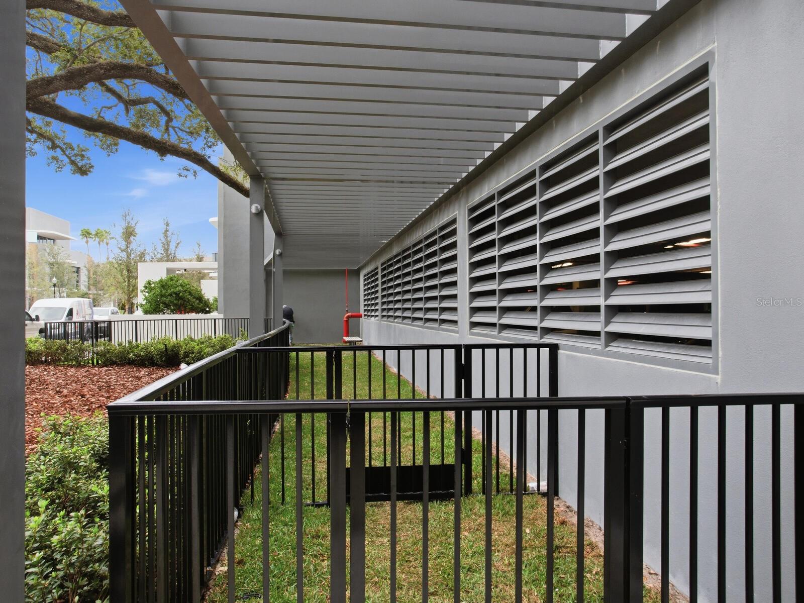 BAYSHORE YSSABELLA CONDOMINIUM - Residential