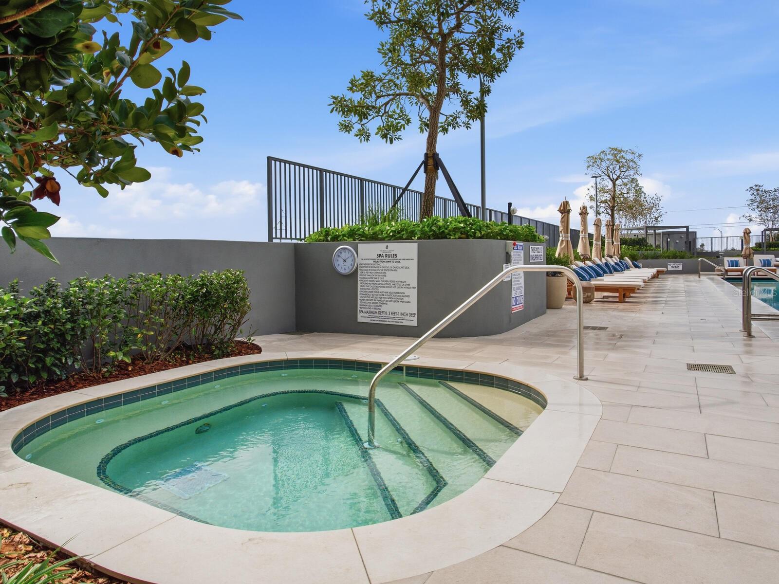 BAYSHORE YSSABELLA CONDOMINIUM - Residential