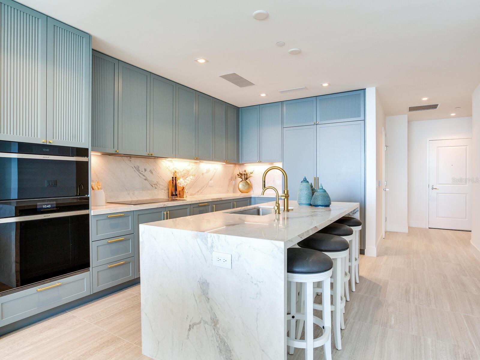 BAYSHORE YSSABELLA CONDOMINIUM - Residential