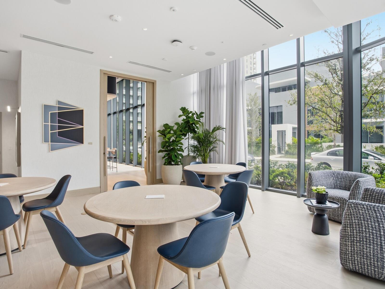 BAYSHORE YSSABELLA CONDOMINIUM - Residential