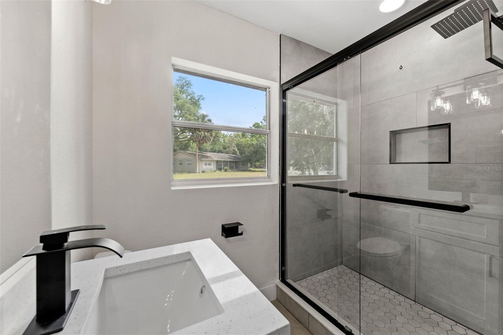 BEL-AIR SANFORD - Residential Lease