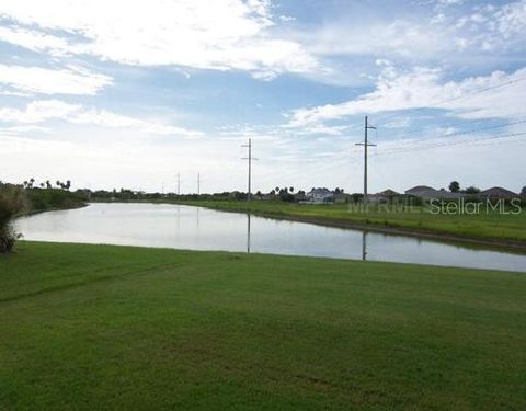 A home in ELLENTON