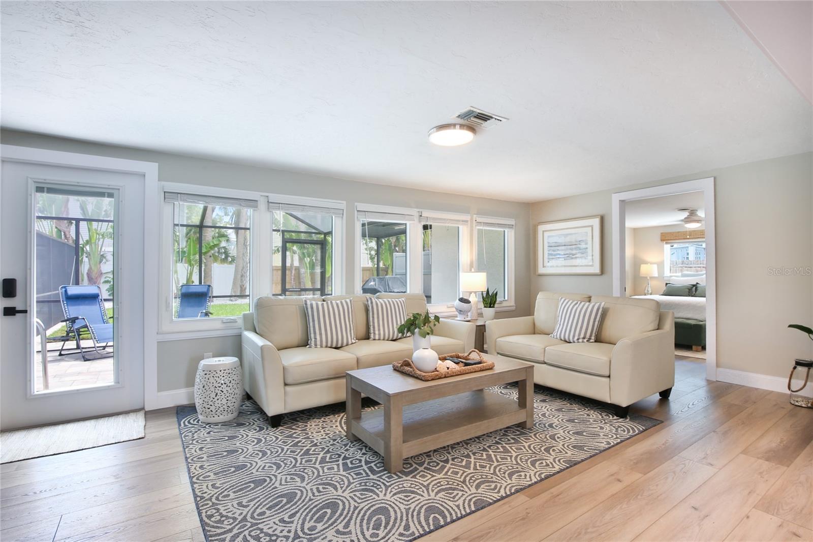 SARASOTA BEACH - Residential Lease