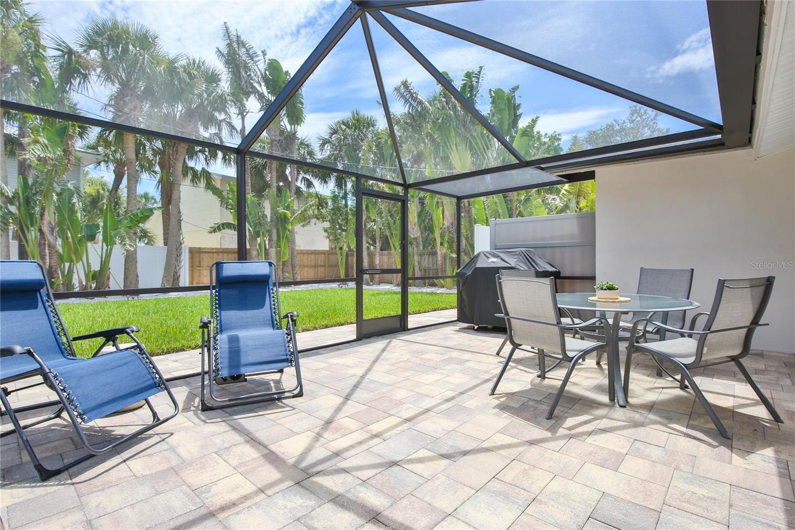 SARASOTA BEACH - Residential Lease
