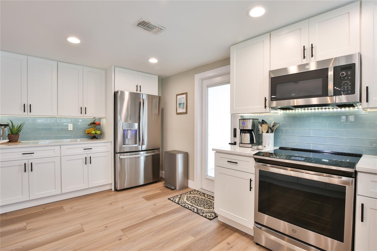 SARASOTA BEACH - Residential Lease