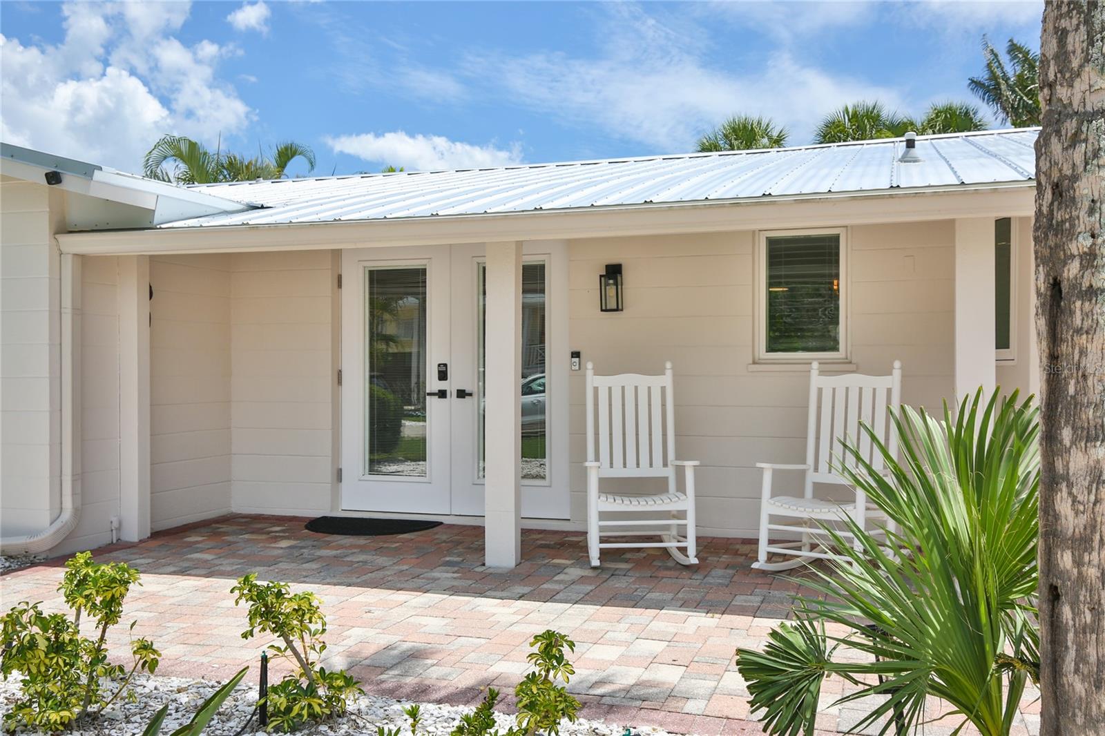 SARASOTA BEACH - Residential Lease